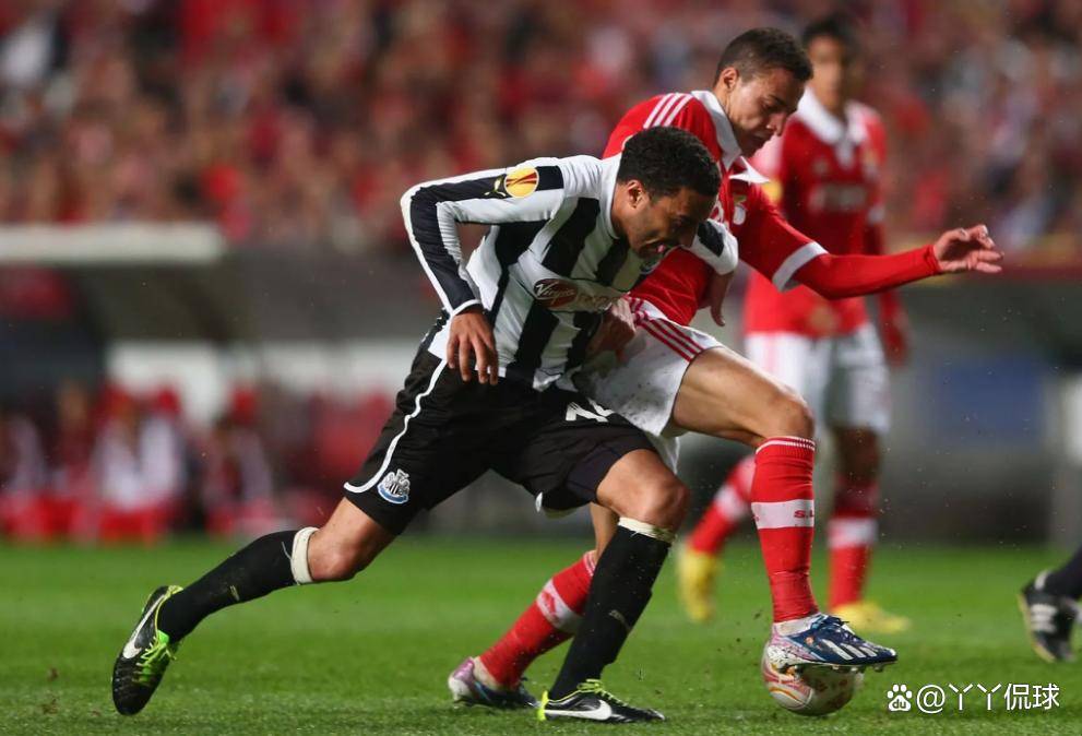 转折点纽卡斯尔再遭质疑，葡超今夜攻防权衡，引发热议，赛季目标并未改变(锡尔克堡vs赫尔辛格)